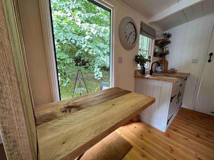 Cornwall Woodland Shepherd'S Hut Deirdres Hut Bodmin Zewnętrze zdjęcie