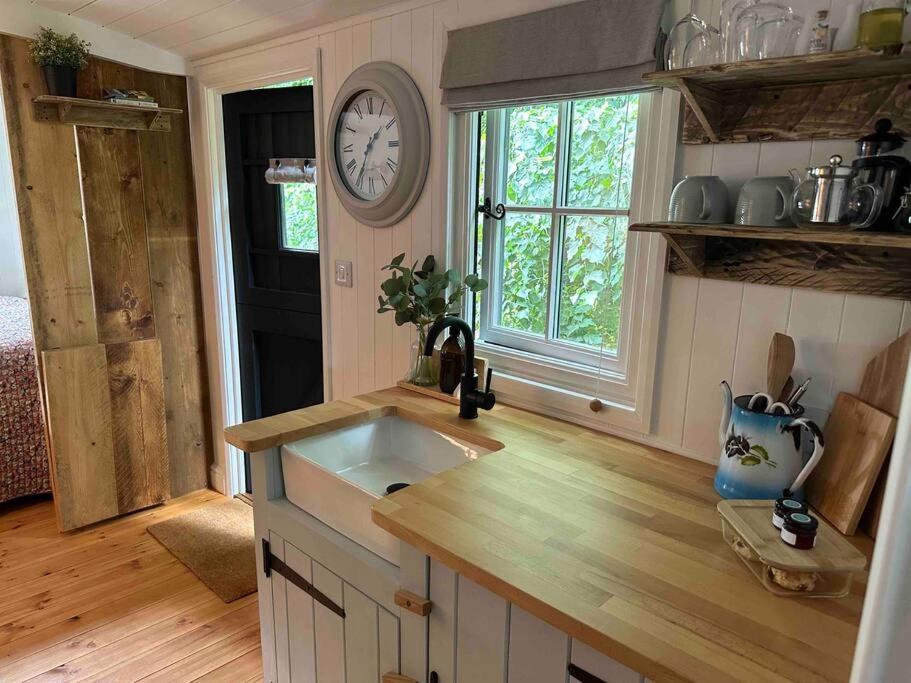 Cornwall Woodland Shepherd'S Hut Deirdres Hut Bodmin Zewnętrze zdjęcie