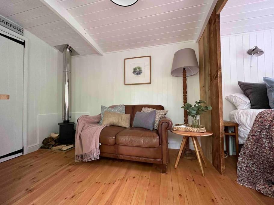 Cornwall Woodland Shepherd'S Hut Deirdres Hut Bodmin Zewnętrze zdjęcie