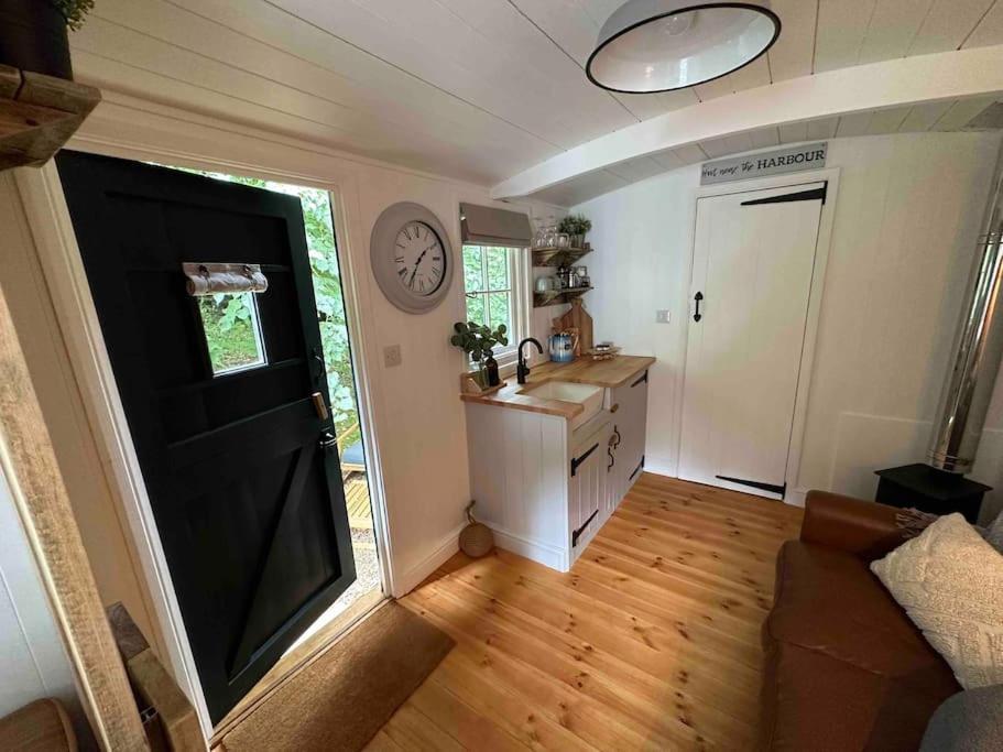 Cornwall Woodland Shepherd'S Hut Deirdres Hut Bodmin Zewnętrze zdjęcie