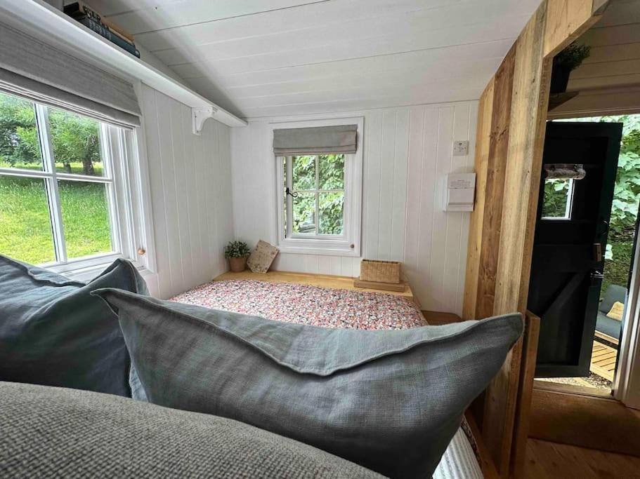 Cornwall Woodland Shepherd'S Hut Deirdres Hut Bodmin Zewnętrze zdjęcie